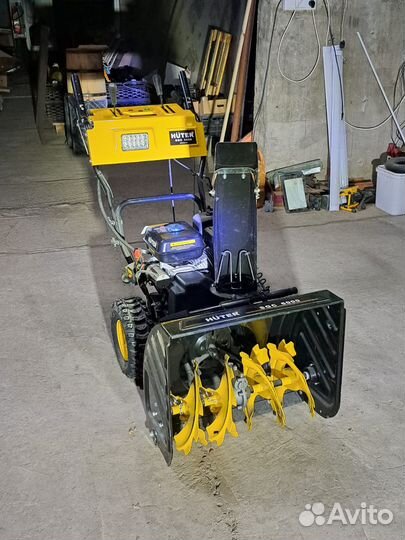 Снегоуборочная машина