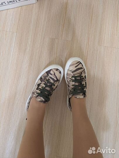 Кеды Superga Lamecamow Sneakers in Gold Camouflage