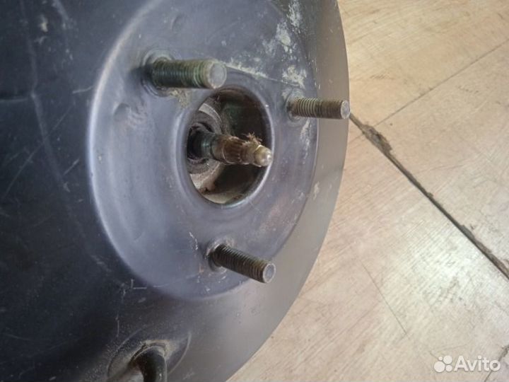 Вакуумный усилитель Toyota Corolla E90 1987-1993