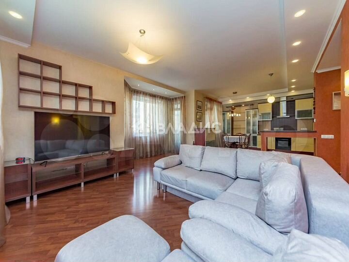 4-к. квартира, 150,8 м², 2/4 эт.