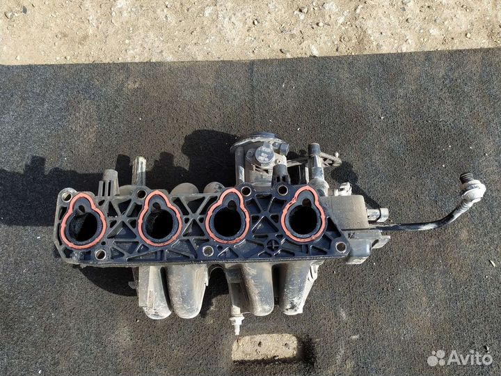 Впускной коллектор Renault Logan 1.4