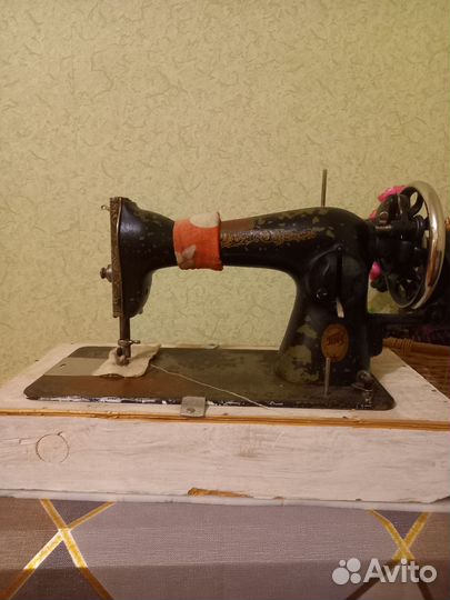 Швейная машина Подольск ручная