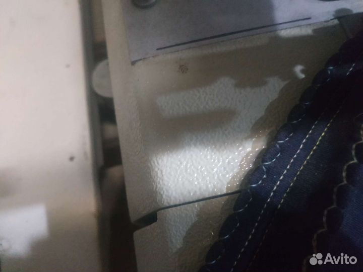 Ракушечный шев окантовочная плоскошевная машина