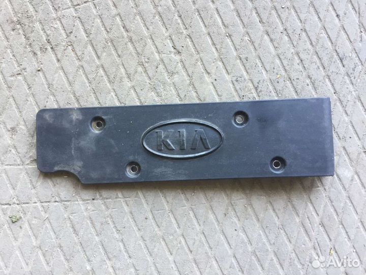Декоративная накладка двс кia Cerato