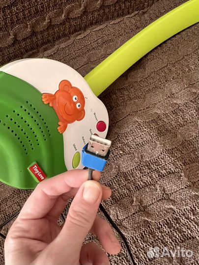 Мобиль на кроватку tiny love и fisher price