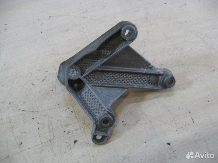 Кронштейн опоры кпп Renault Logan 1 (LS0H) 2007