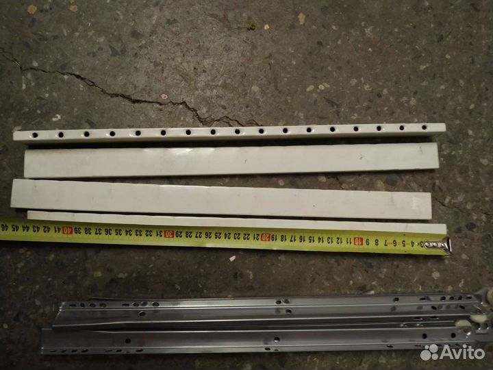 Напрявляющие для ящиков или корзин