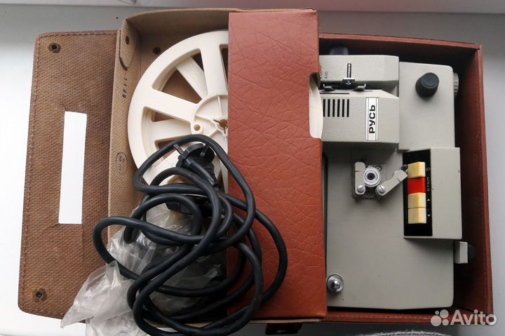 Кинопроектор Русь (8 и супер)