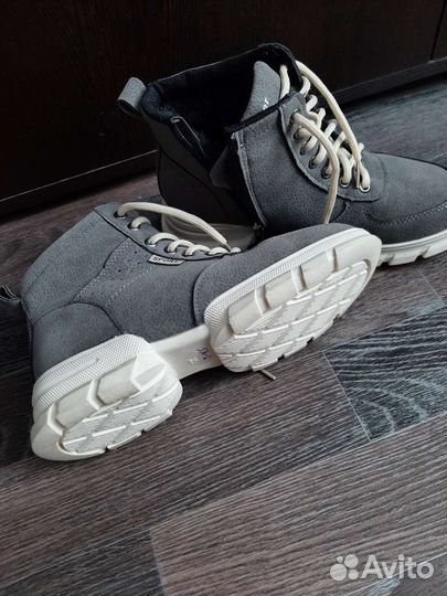 Ботинки женские