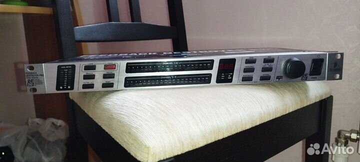 Подавитель обратной связи Behringer FBQ2496