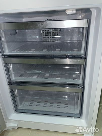 Холодильник Grundig