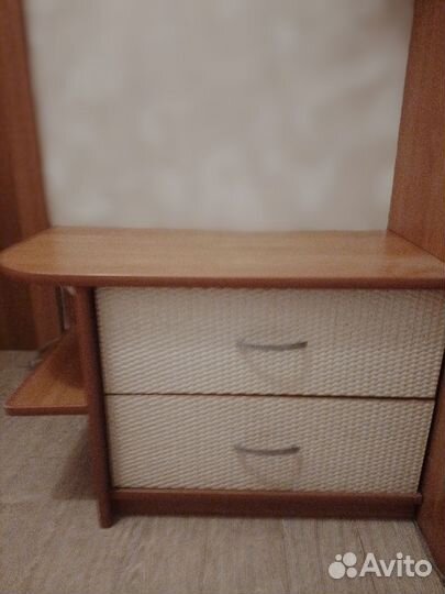 Кухонные шкафчики, тумбочки