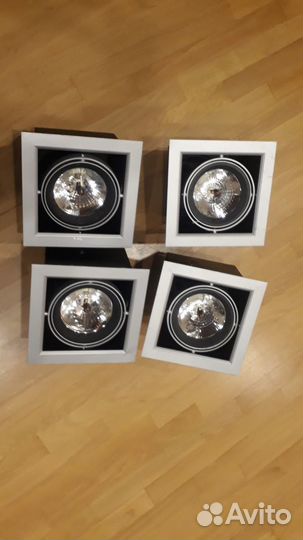 Светильники встраиваемые 4 шт