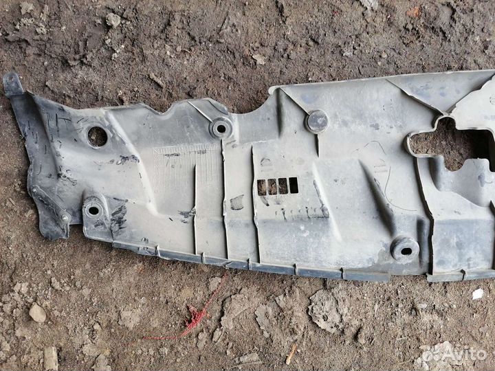 Накладка замка капота Honda Civic 4d