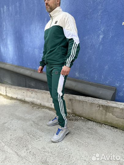 Спортивный костюм Adidas
