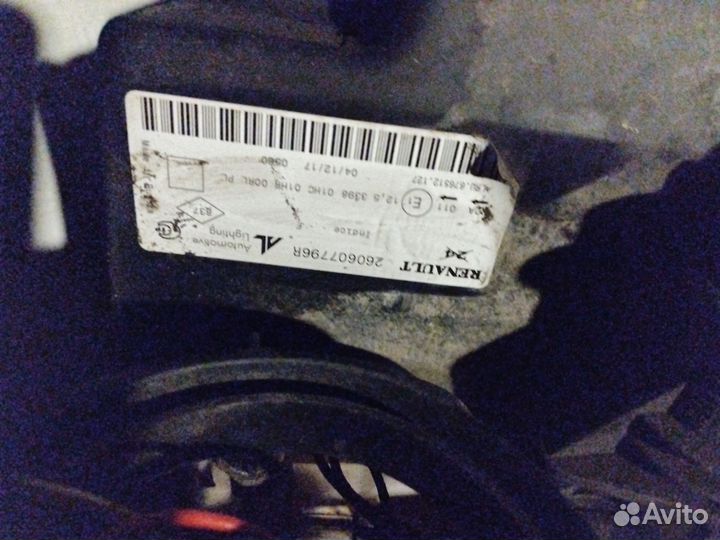 Фара левая битая Renault logan 2