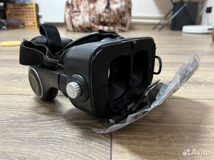 3D VR очки для смартфона BoboVR Z4 c джойстиком