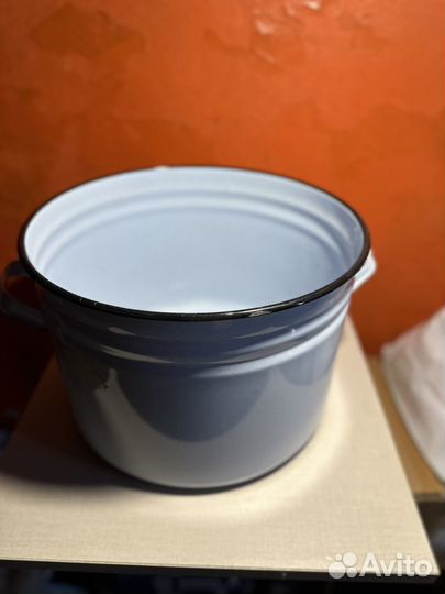 Кастрюля эмалированная