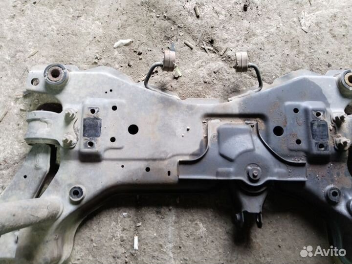 Подрамник передний Ford Focus 2