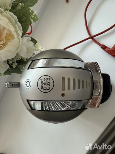 Кофеварка капсульная dolce gusto