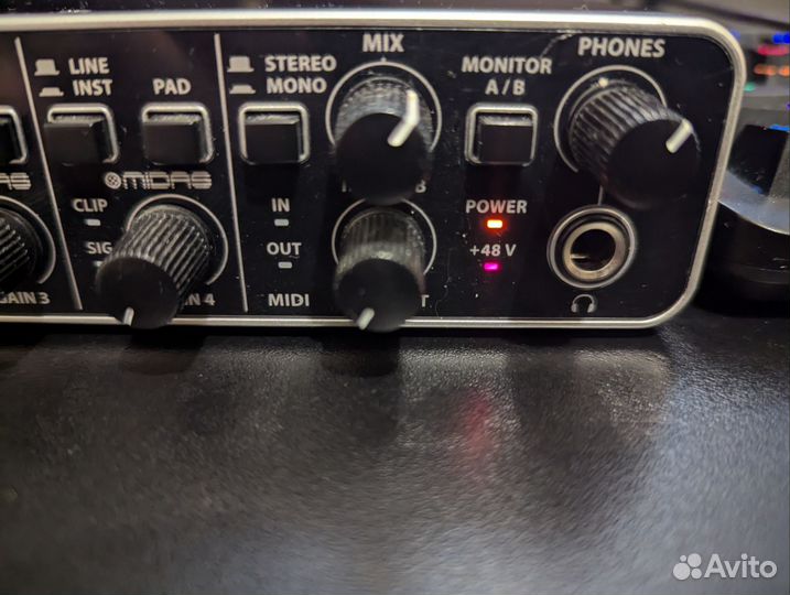 Аудиоинтерфейс Behringer U-Phoria UMC404HD