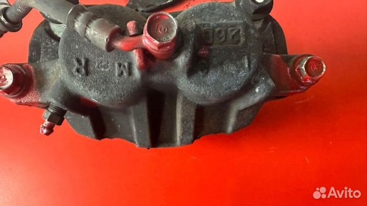 Суппорт передний правый Honda Elysion RR3 3.0 AT