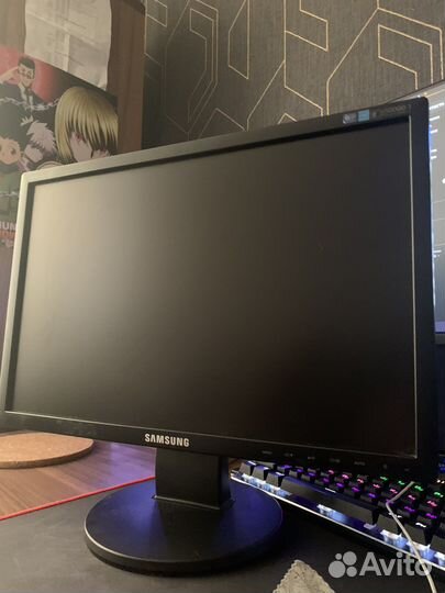 Монитор Samsung