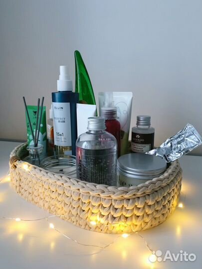 Вязанная корзинка из трикотажной пряжи