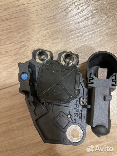 Реле регулятора генератора bmwx3 E83 593793