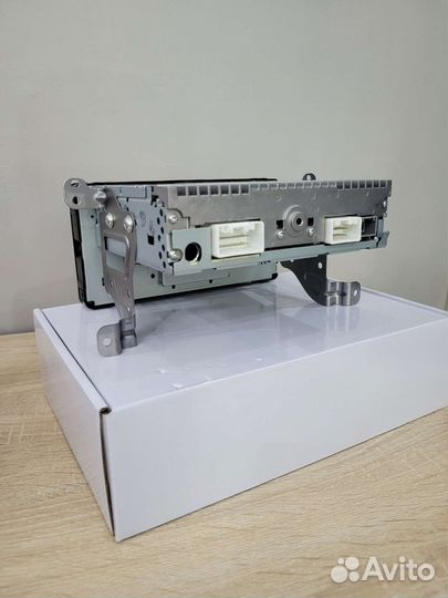 Штатная магнитола на Mitsubishi Outlander III