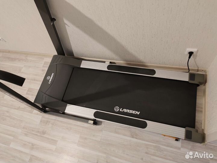 Электрическая складная беговая дорожка Larsen