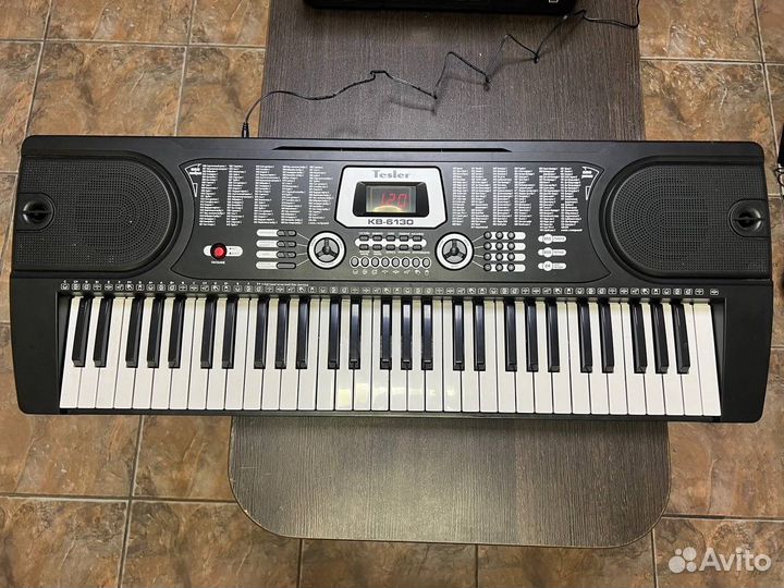 Синтезатор Tesler KB-6130