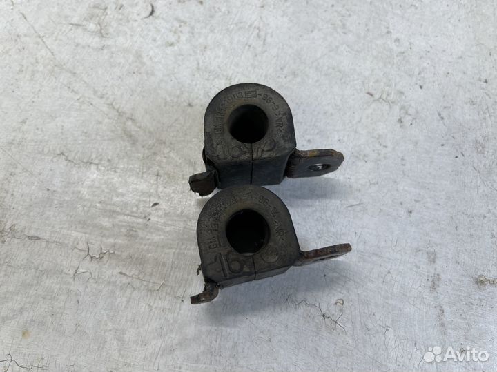 Скобы заднего стабилизатора для Opel Vectra C