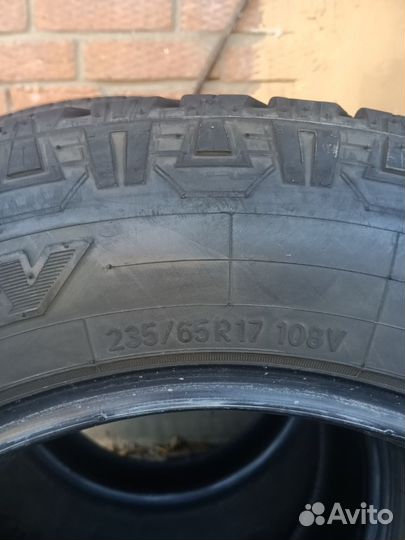 Toyo Open Country A/T Plus 235/65 R17