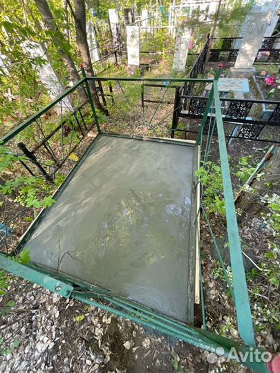 Благоустройство захоронений могил. Укладка плитки