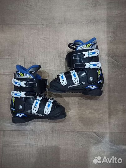 Горнолыжные ботинки детские 22.5