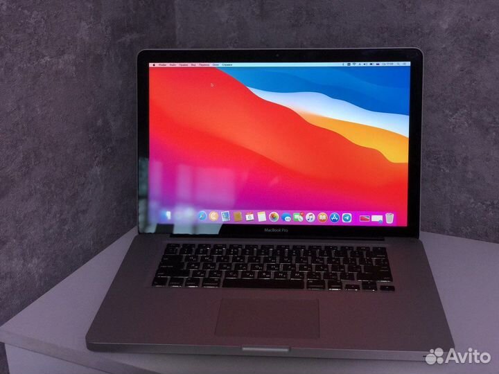 Мощный ноутбук Apple MacBook Pro 15 Core i7 8/128