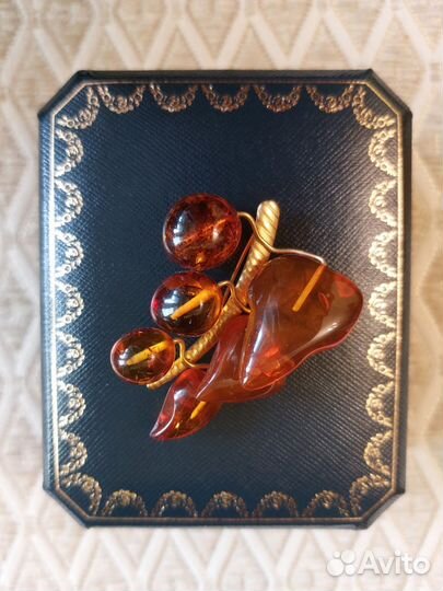 Брошь янтарь винтаж позолота