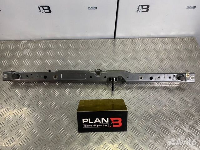 Планка радиатора передняя Toyota Rav4 30 2009