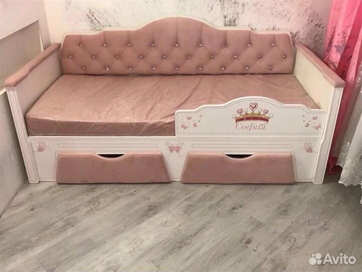 Детская кровать с каретной стяжкой