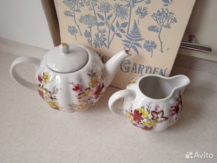 Заварочный чайник и молочник лфз