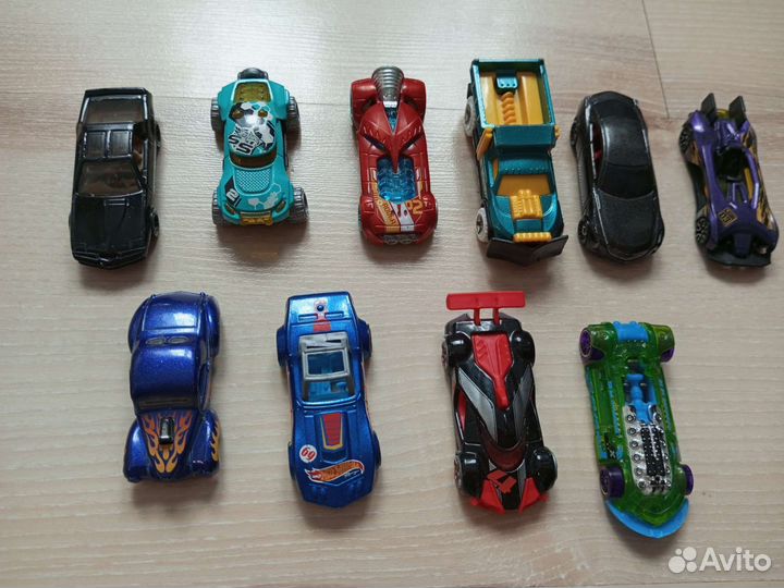 Машинки hotwheels