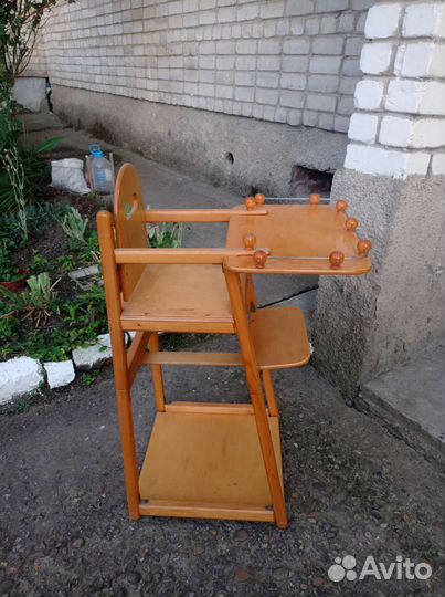 Стульчик для кормления IKEA с подножкой