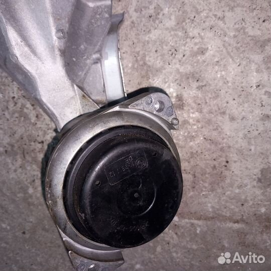 Бмв 1 е87 подушка крепление двигатель