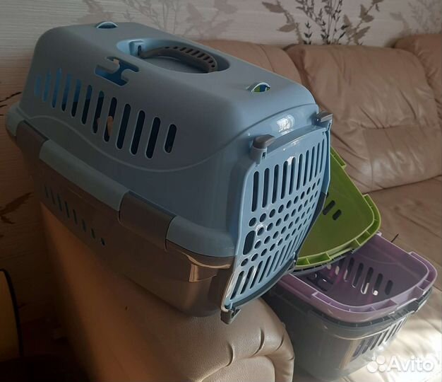 Переноска пластиковая кошке/собаке