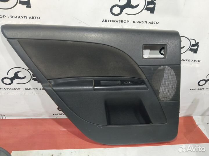 Задние обшивки дверей Ford Mondeo III седан