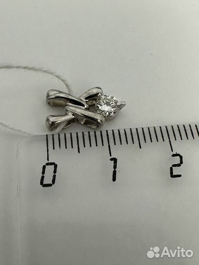 Зодотой кулончик с бриллиантом 0,25ct