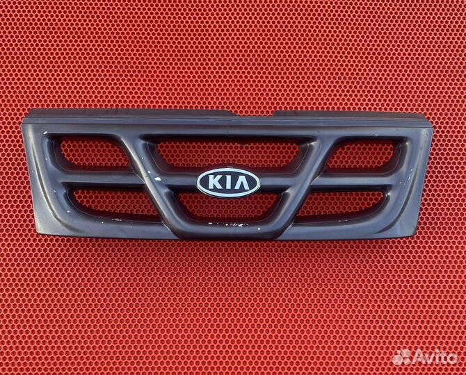 Решетка радиатора Kia Sportage 1