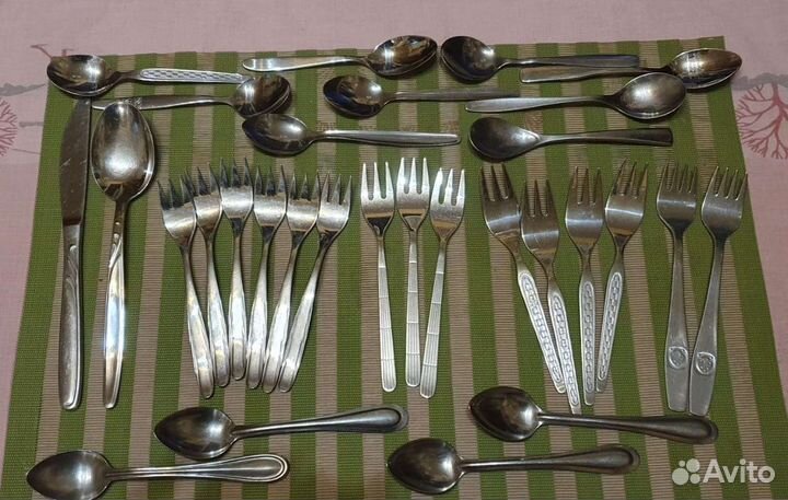 Столовые приборы, ложки, вилки, ножи