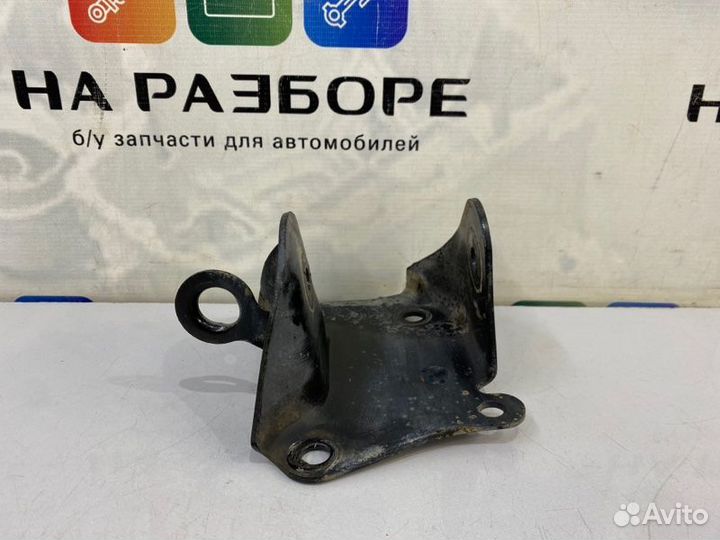 Крепление балки подвески заднее левое LADA Vesta